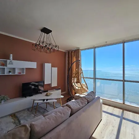 Apartment City Center& Sea View Durres